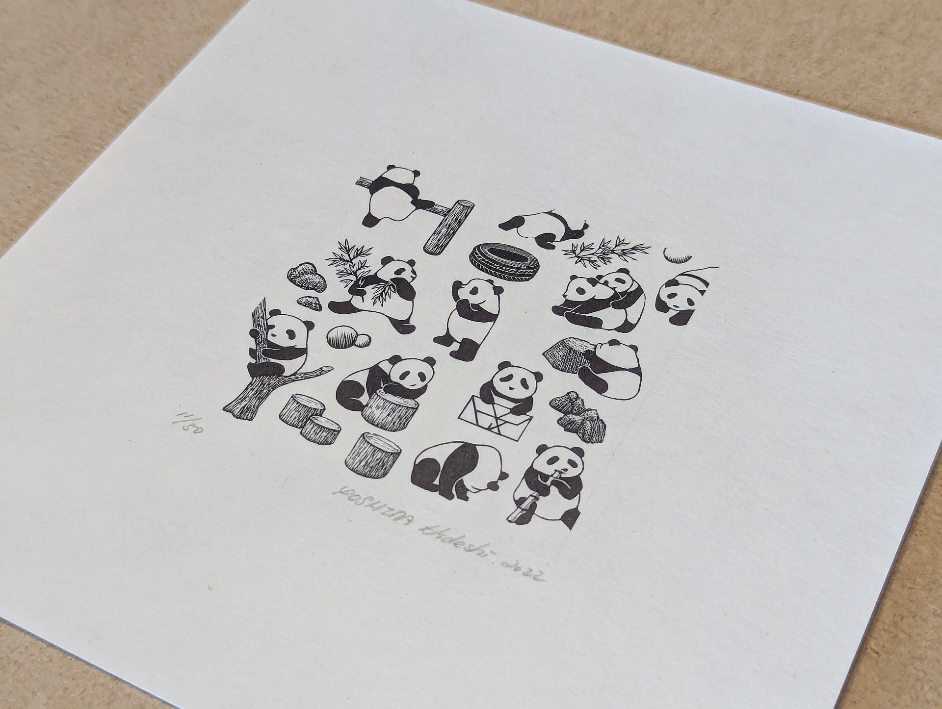 Hideshi Yoshida - パンダまみれ (Pandas Everywhere!)