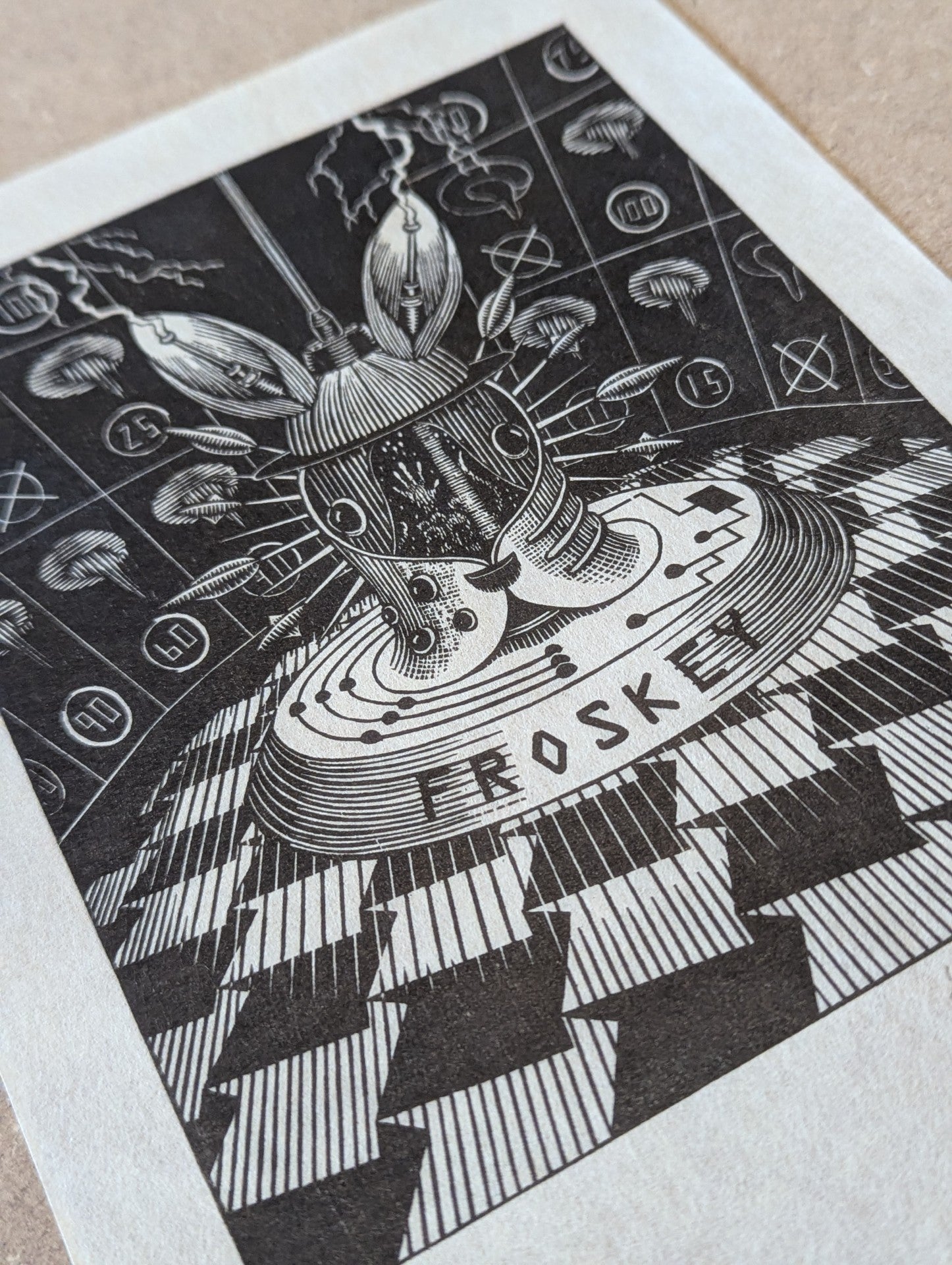 Hideshi Yoshida - トラウマ消します (多大なる自己犠牲の下で)  (Trauma erasure (at great self-sacrifice))